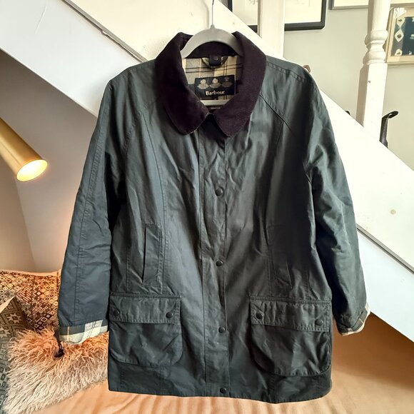 Barbour Beadnell Waxed Cotton Jacket (Sage, 1X) - Picture 2 of 5